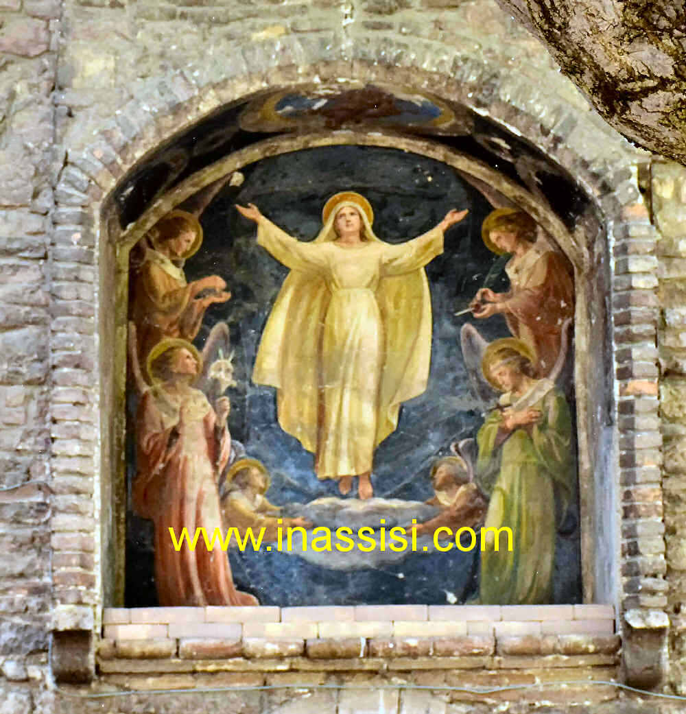 Madonna tra angeli - Piazza Vescovado
