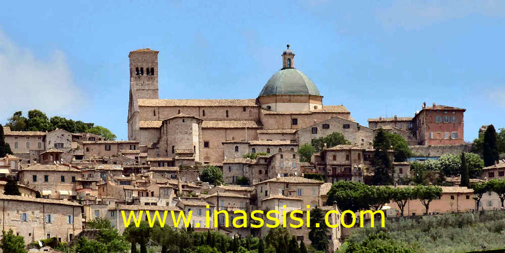 Assisi la Cattedrale di San Rufino